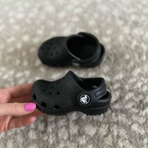 Toddler crocs